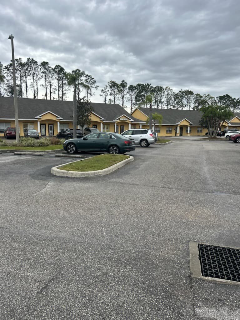 commercial lawn maintenance service in Tampa